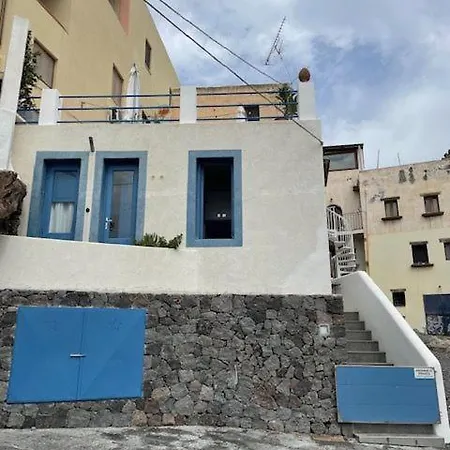 Il Nido Di Rinella, Casa Sulla Leni