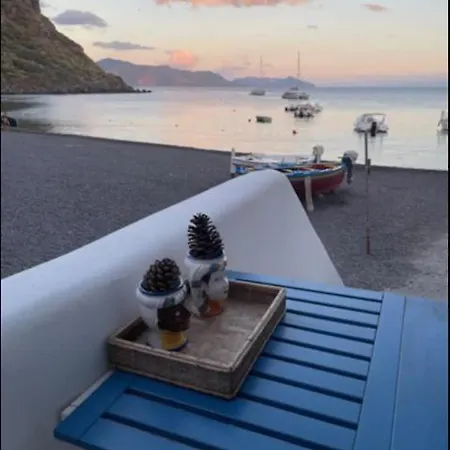 Dom wakacyjny Il Nido Di Rinella, Casa Sulla *